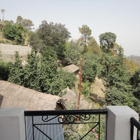 Om Mountain Resort Mukteshwar Kültér fotó